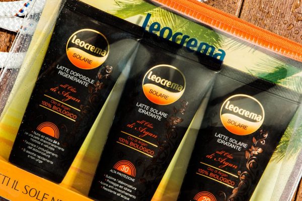 Leocrema solari travel kit per il mare