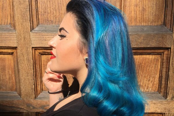 Marchina hair styling lancia la moda dei capelli blu per l’estate