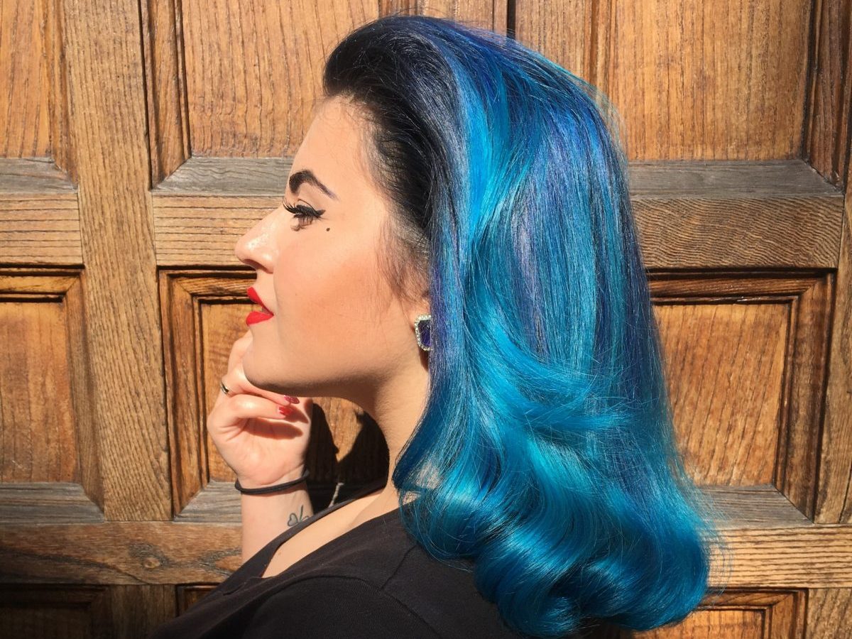 Marchina hair styling lancia la moda dei capelli blu per l’estate