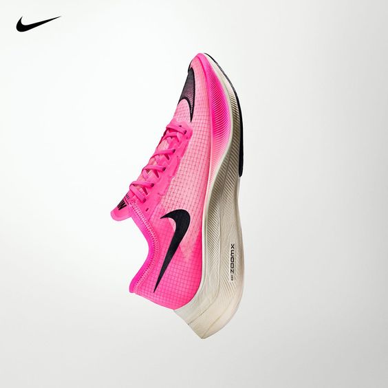 Nuove Nike colorate da running: Nike Zoom Fly 3