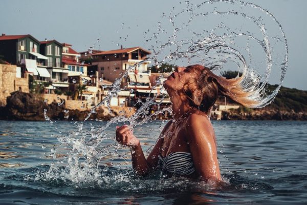 Come proteggere i capelli in estate con Biopoint