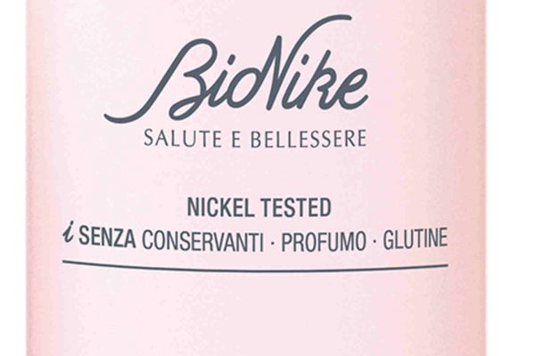 BioNike Defence Hydractive utilizza lo spray viso protettivo