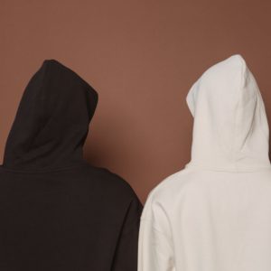 Come è nata la moda delle felpe con cappuccio