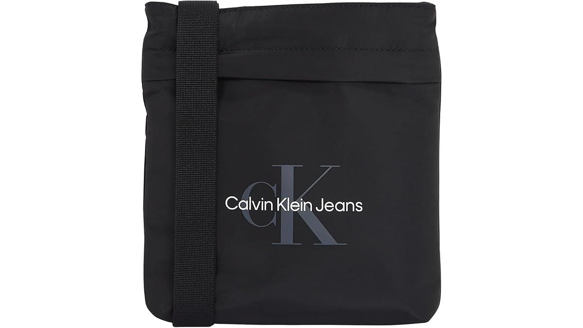 Scopri la Borsa da Tracolla Calvin Klein Sport Essentials Flatpack Calvin Klein Sport Essentials Flatpack