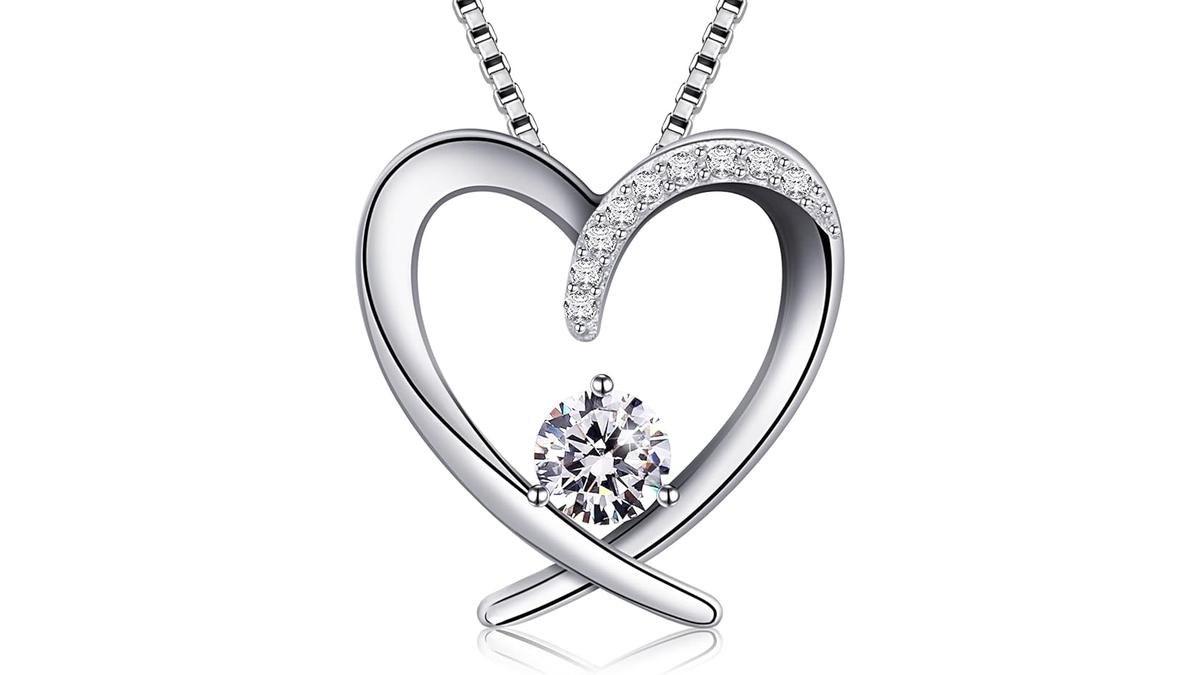 Collana Elegante Cuore in Argento Jewlldeen